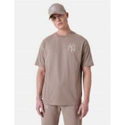 Camiseta de Manga Corta Hombre New Era ESSNTLS LC OS TEE NEYYAN 60435555 Gris